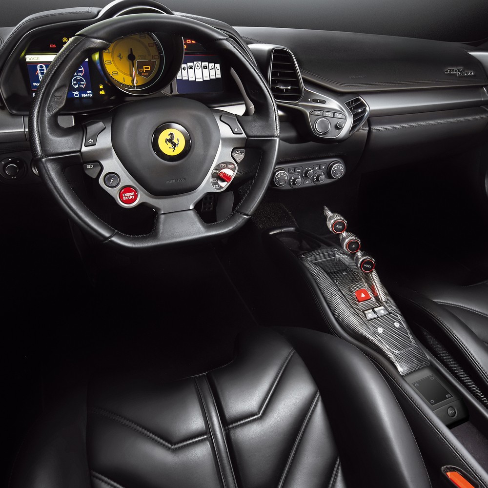 Ferrari 以信息系統(tǒng)集成驅(qū)動極致性能與奢華體驗(yàn)